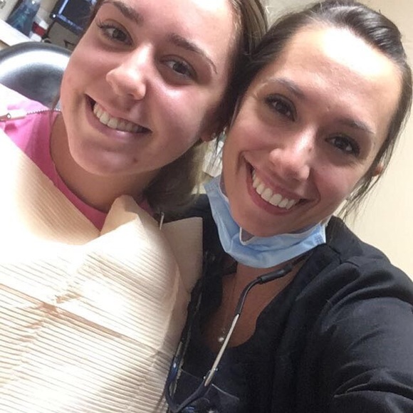 Meet your Posher, Joanie - Picture 3 of 7